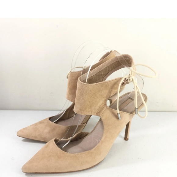 Topshop Shoes - NIB Topshop Nordstrom 7.5 Beige Suede Leather Heel pump Pointed Toe lace Chic